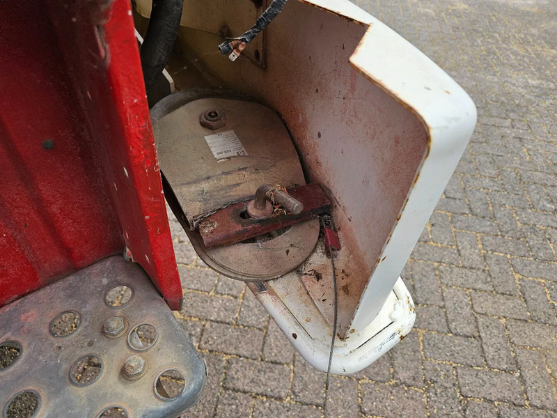 Πυροσβεστικό όχημα Renault M210 Arbois 3500L - Hydraulic winch: φωτογραφία 20