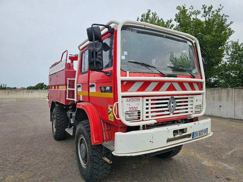 Renault M210 Arbois 3500L - Πυροσβεστικό όχημα: φωτογραφία 3 Renault M210 Arbois 3500L - Πυροσβεστικό όχημα: φωτογραφία 3