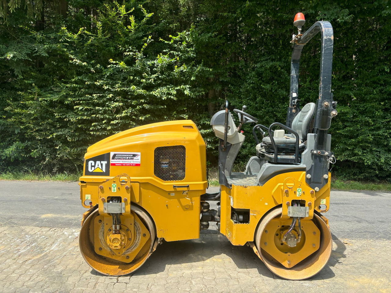 CATERPILLAR CB 4 B - Μικρος ασφαλτικός οδοστρωτήρας: φωτογραφία 1 CATERPILLAR CB 4 B - Μικρος ασφαλτικός οδοστρωτήρας: φωτογραφία 1