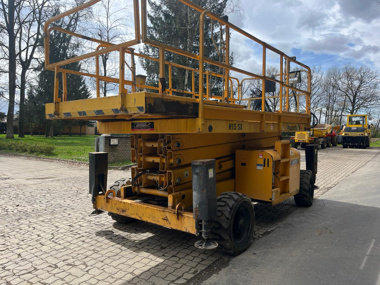 HAULOTTE H 15 SX - Πλατφόρμα εναέρια: φωτογραφία 5 HAULOTTE H 15 SX - Πλατφόρμα εναέρια: φωτογραφία 5