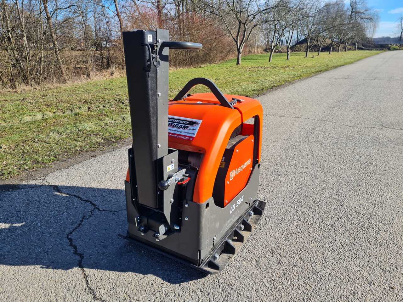 Husqvarna LG 504 - Δονητική πλάκα: φωτογραφία 3 Husqvarna LG 504 - Δονητική πλάκα: φωτογραφία 3