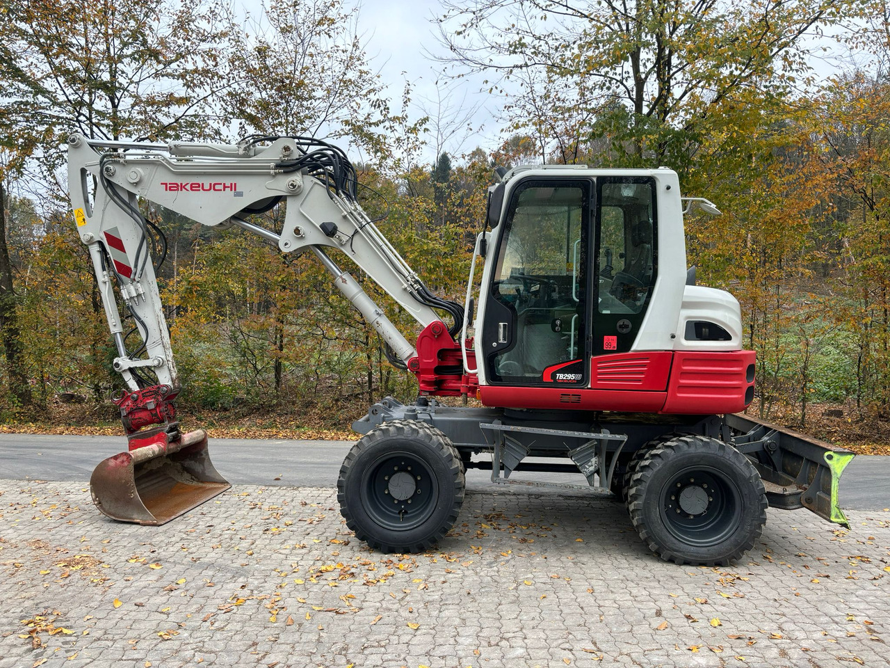 TAKEUCHI TB 295 W - Τροχοφόρος εκσκαφέας: φωτογραφία 1 TAKEUCHI TB 295 W - Τροχοφόρος εκσκαφέας: φωτογραφία 1
