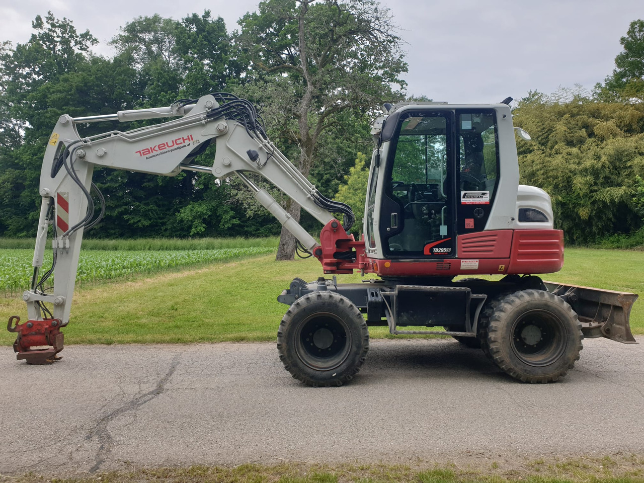 TAKEUCHI TB 295W - Τροχοφόρος εκσκαφέας: φωτογραφία 1 TAKEUCHI TB 295W - Τροχοφόρος εκσκαφέας: φωτογραφία 1