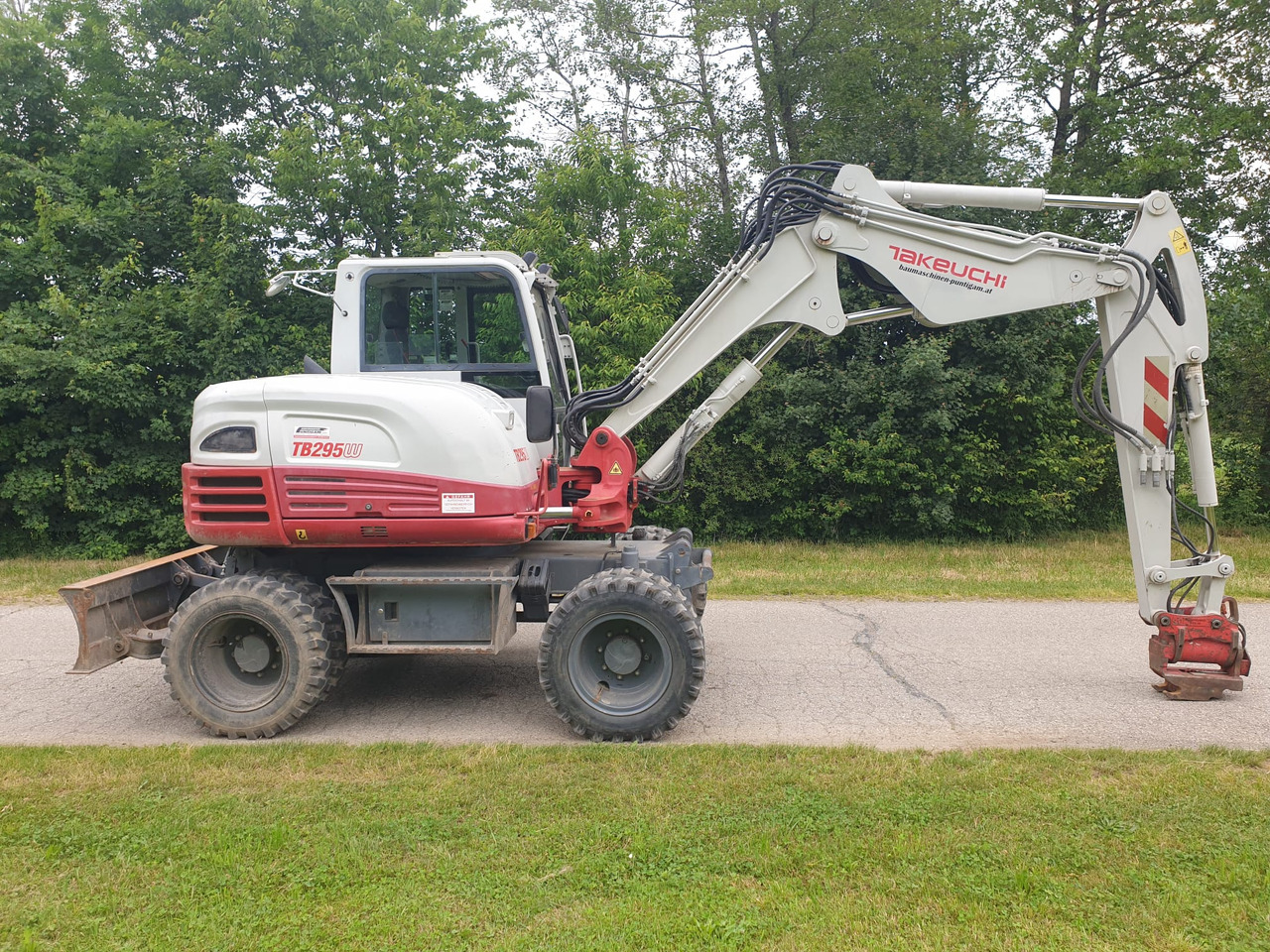 TAKEUCHI TB 295W - Τροχοφόρος εκσκαφέας: φωτογραφία 2 TAKEUCHI TB 295W - Τροχοφόρος εκσκαφέας: φωτογραφία 2