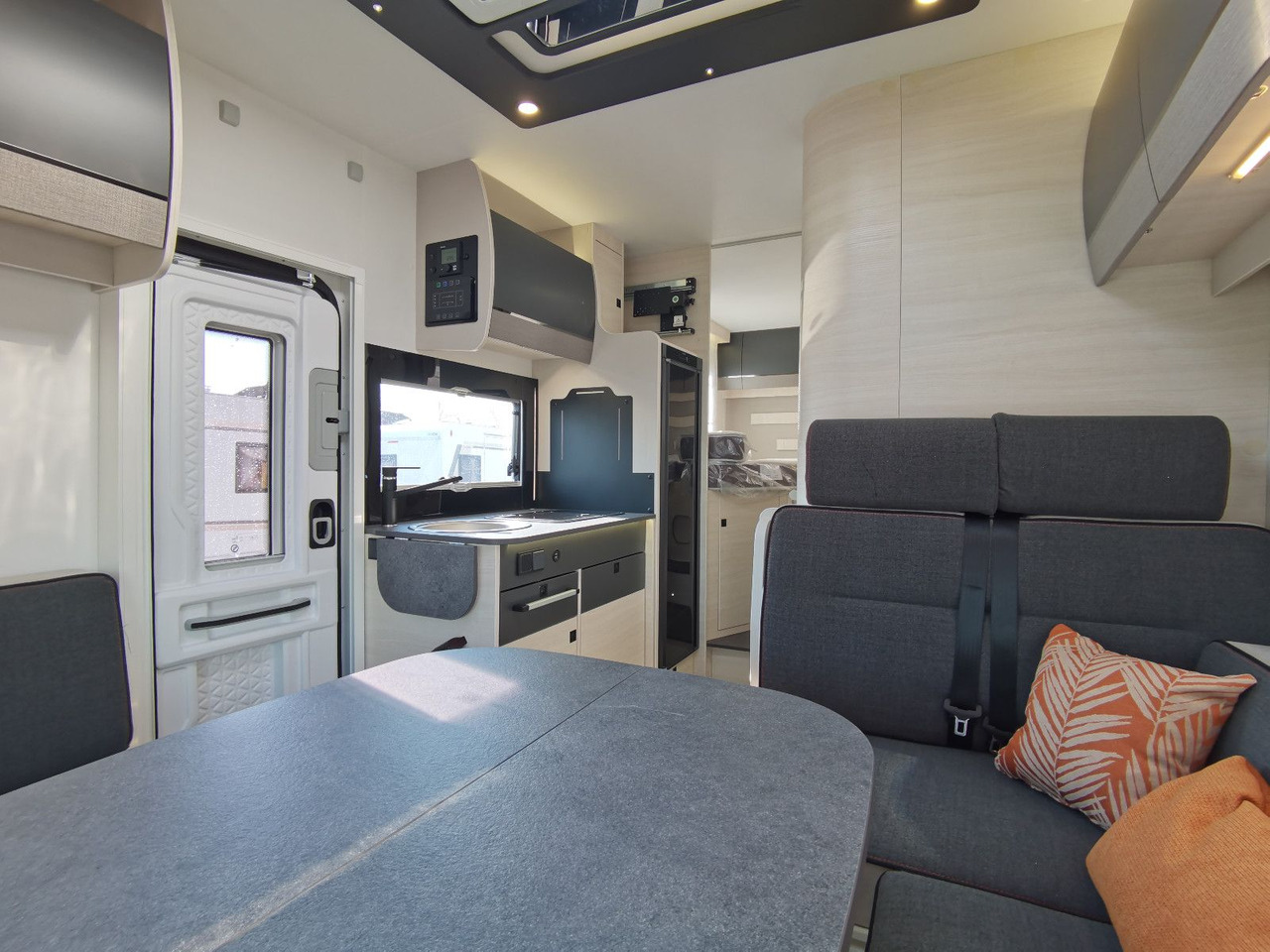 Chausson 627 TITANIUM /-2026- / 165PS - 8G. AUTOMATIK - Ημιενιαίο αυτοκινούμενο: φωτογραφία 4 Chausson 627 TITANIUM /-2026- / 165PS - 8G. AUTOMATIK - Ημιενιαίο αυτοκινούμενο: φωτογραφία 4