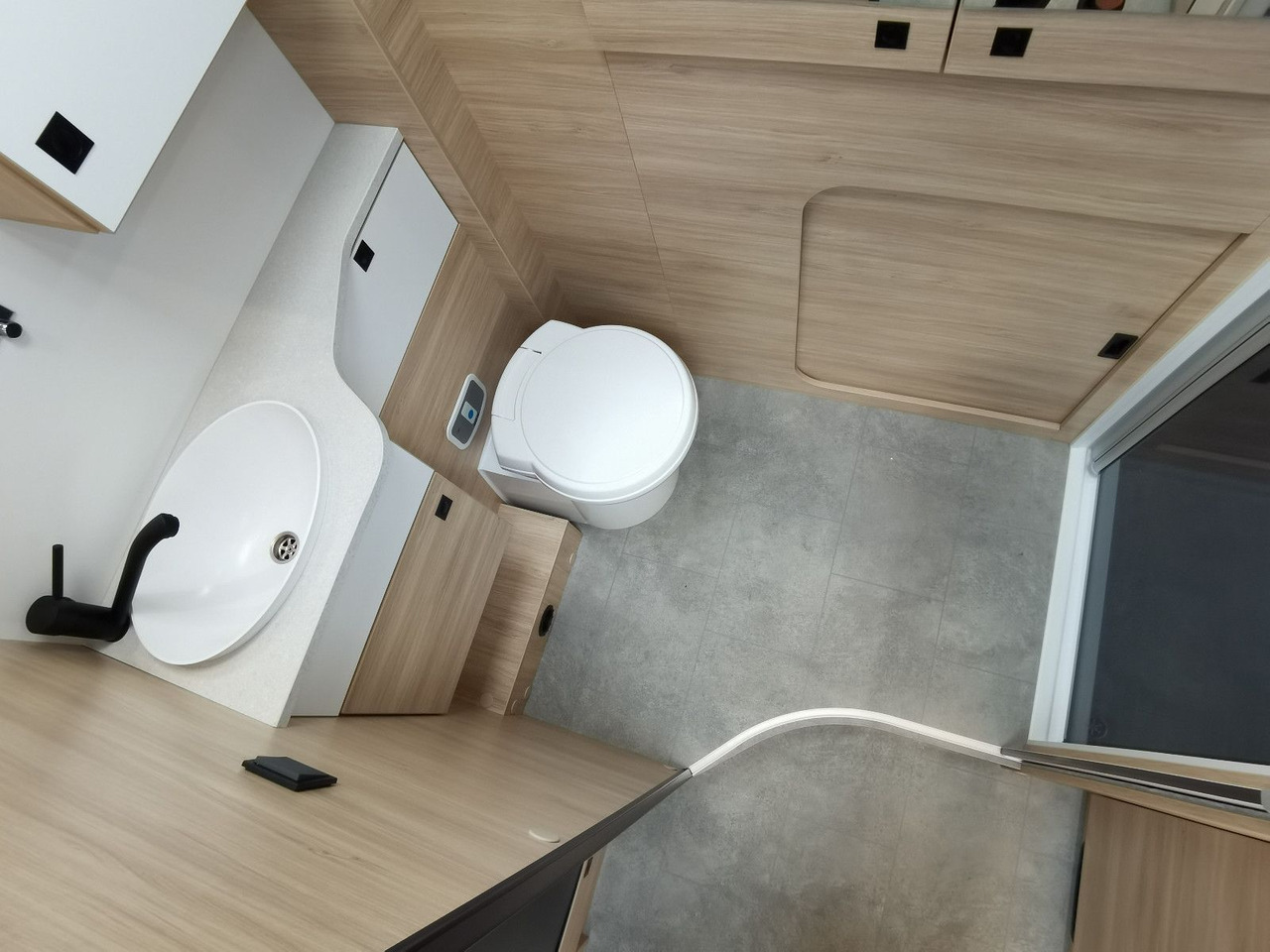 Ημιενιαίο αυτοκινούμενο Chausson 640 ULTIMATE / -2026- / XX-HUBBETT / DRIVE-PAKET: φωτογραφία 21