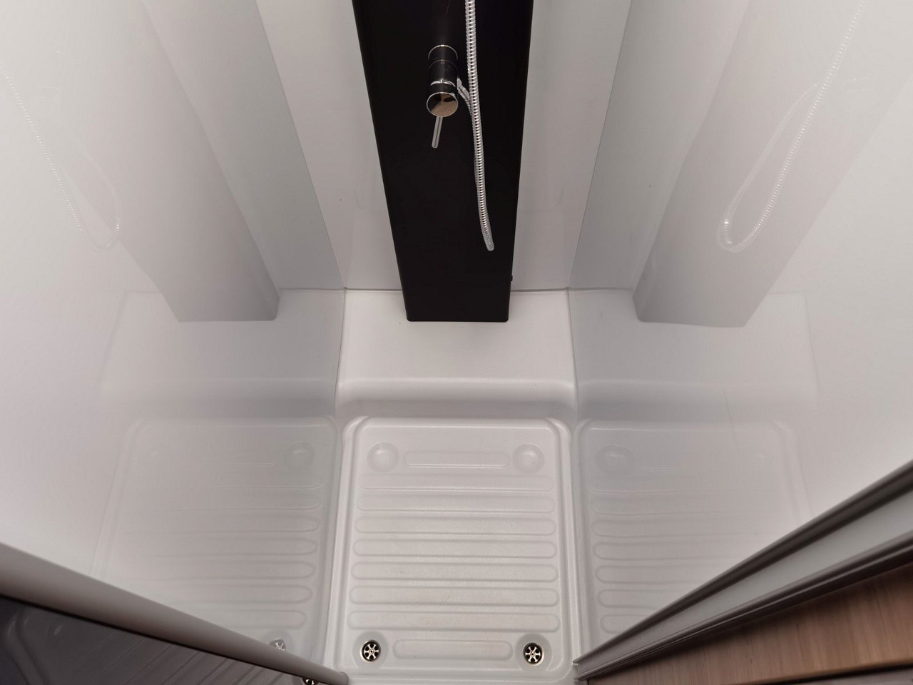 Ημιενιαίο αυτοκινούμενο Chausson 650 TITANIUM / - 2026 - / 165PS - 8G. / HUBBETT: φωτογραφία 24 Ημιενιαίο αυτοκινούμενο Chausson 650 TITANIUM / - 2026 - / 165PS - 8G. / HUBBETT: φωτογραφία 24