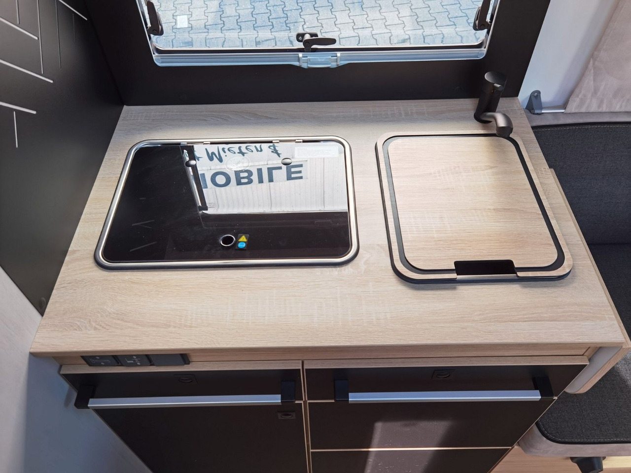 Ημιενιαίο αυτοκινούμενο Chausson 650 TITANIUM / - 2026 - / 165PS - 8G. / HUBBETT: φωτογραφία 21 Ημιενιαίο αυτοκινούμενο Chausson 650 TITANIUM / - 2026 - / 165PS - 8G. / HUBBETT: φωτογραφία 21