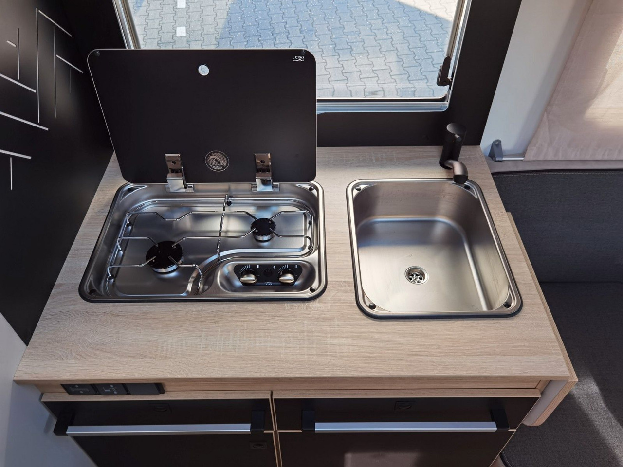 Ημιενιαίο αυτοκινούμενο Chausson 650 TITANIUM / - 2026 - / 165PS - 8G. / HUBBETT: φωτογραφία 20 Ημιενιαίο αυτοκινούμενο Chausson 650 TITANIUM / - 2026 - / 165PS - 8G. / HUBBETT: φωτογραφία 20