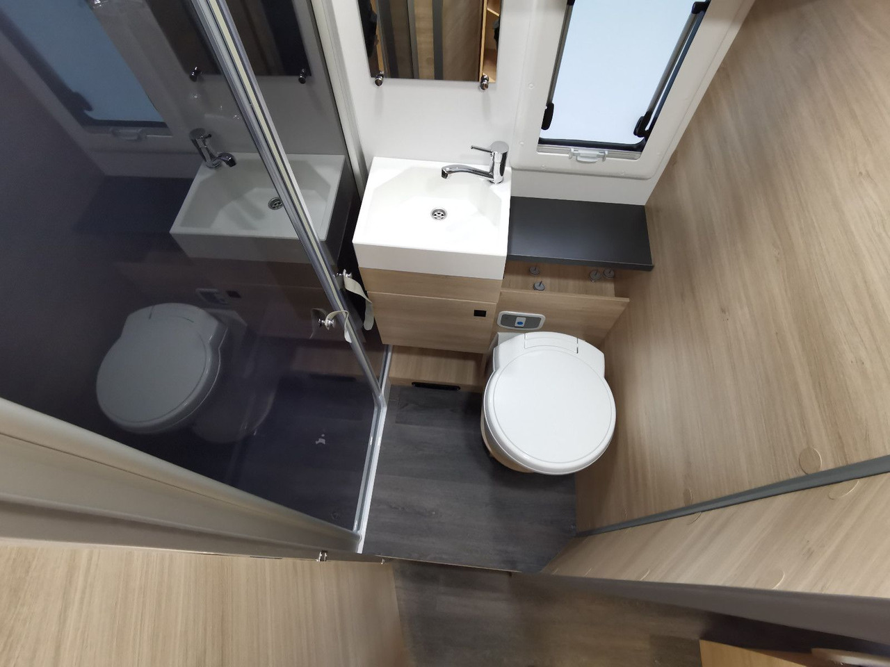 Αυτοκινούμενο με σοφίτα Chausson C 656 FIRST LINE /-2025- / 140PS / ETAGENBETTEN: φωτογραφία 26