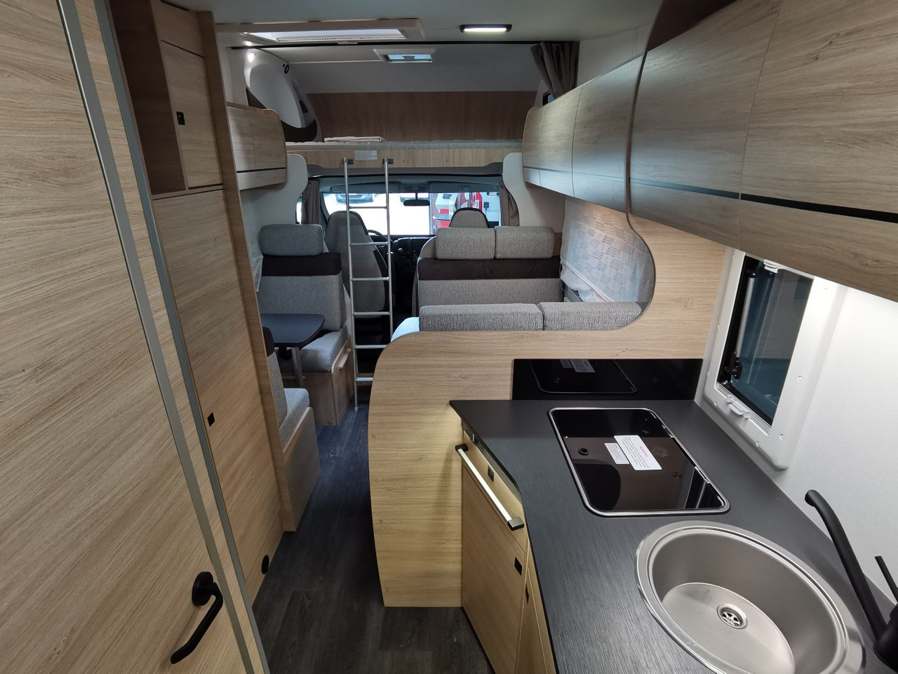 Αυτοκινούμενο με σοφίτα Chausson C 656 FIRST LINE /-2025- / 140PS / ETAGENBETTEN: φωτογραφία 18