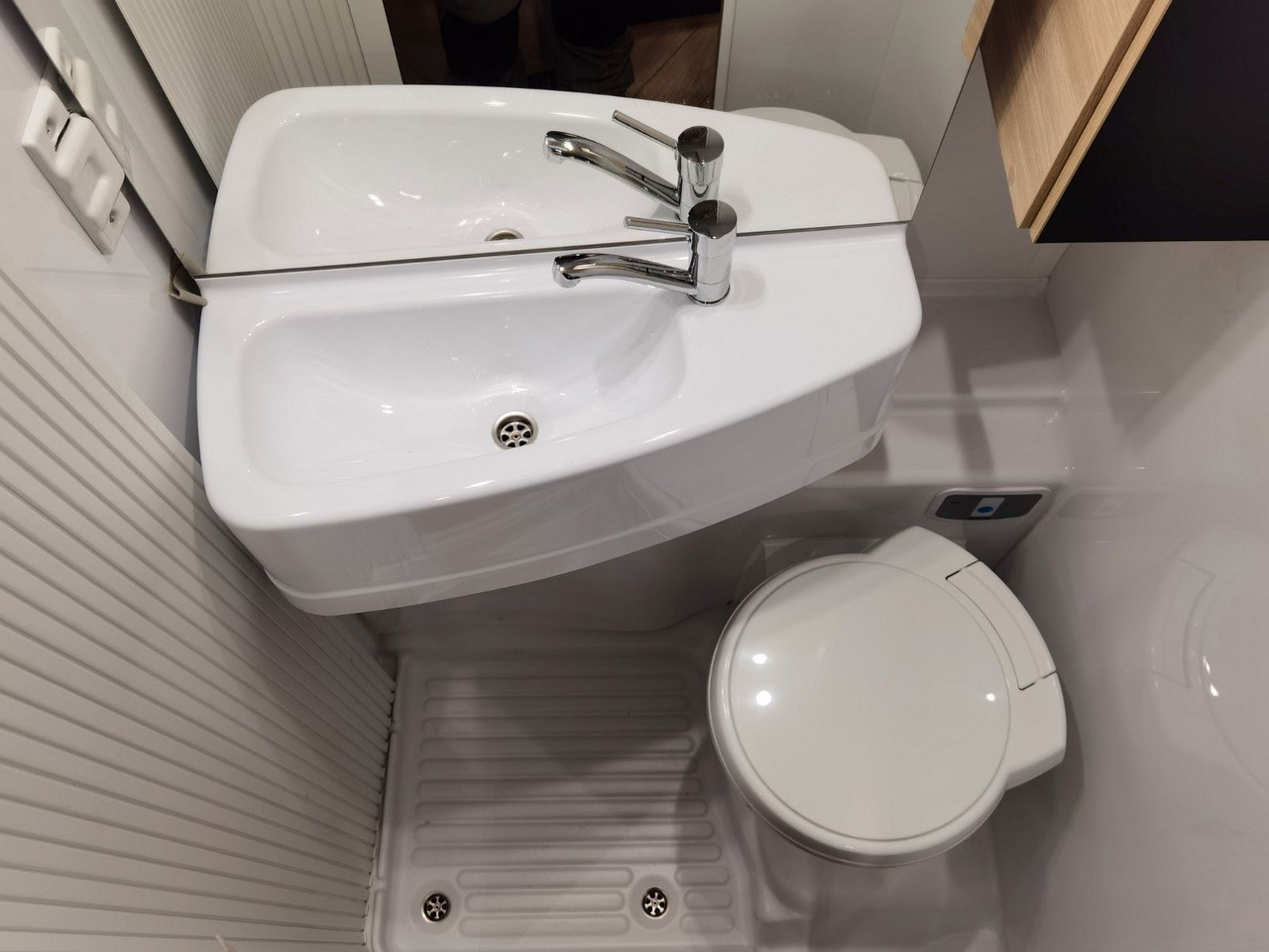 Ημιενιαίο αυτοκινούμενο Chausson S 697 SPORT LINE / - 2026 - / 165PS-8G AUTOMATIK: φωτογραφία 22 Ημιενιαίο αυτοκινούμενο Chausson S 697 SPORT LINE / - 2026 - / 165PS-8G AUTOMATIK: φωτογραφία 22