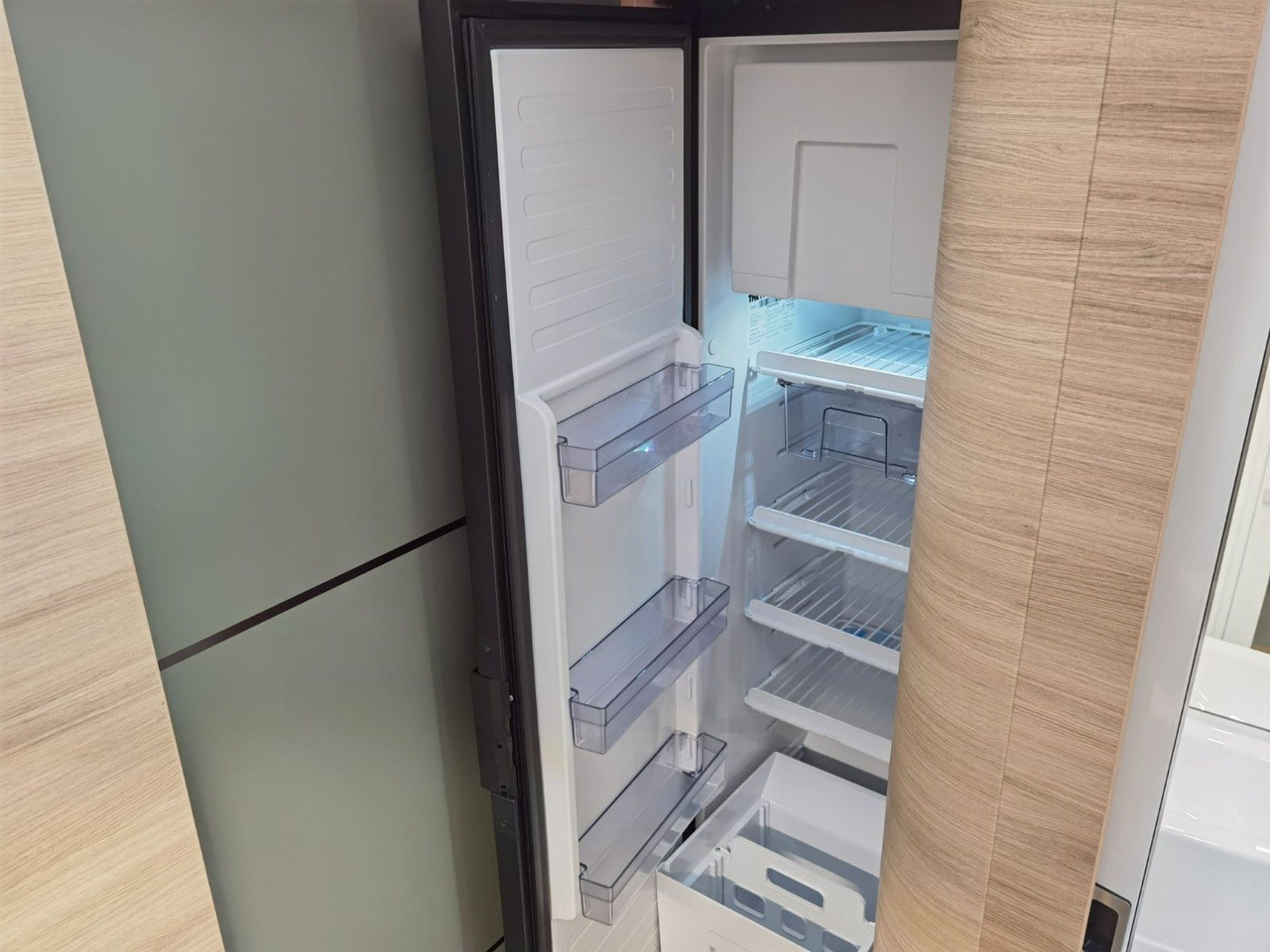 Ημιενιαίο αυτοκινούμενο Chausson X 650 EXCLUSIVE LINE / - 2025 - / XXL - HUBBETT: φωτογραφία 18 Ημιενιαίο αυτοκινούμενο Chausson X 650 EXCLUSIVE LINE / - 2025 - / XXL - HUBBETT: φωτογραφία 18