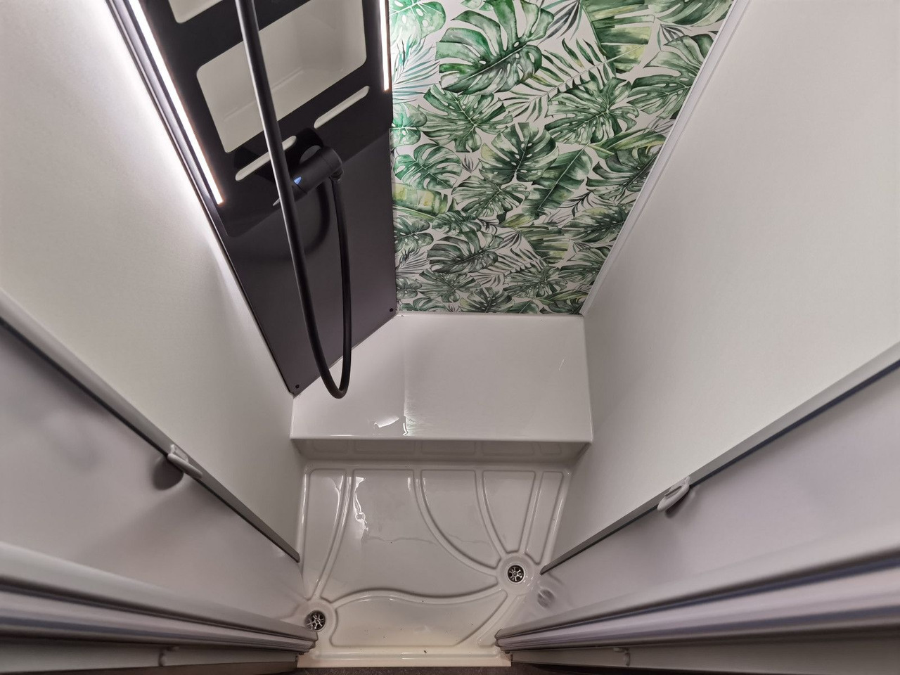 Ημιενιαίο αυτοκινούμενο Eura Mobil PROFILA T 726 EF /-2025-/ MONDIAL PLUS & S-PAKET: φωτογραφία 25 Ημιενιαίο αυτοκινούμενο Eura Mobil PROFILA T 726 EF /-2025-/ MONDIAL PLUS & S-PAKET: φωτογραφία 25