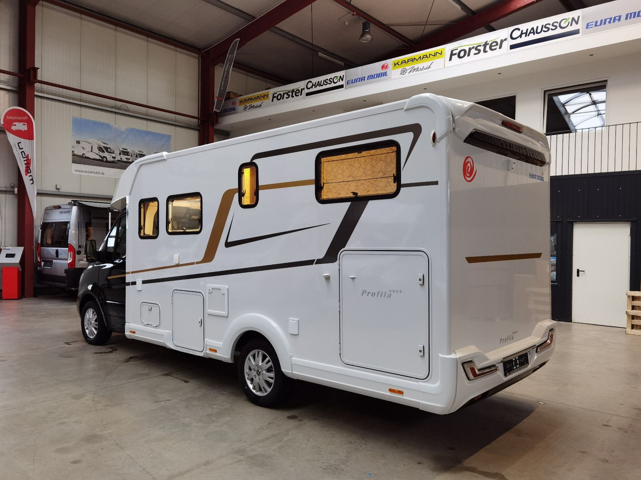 Ημιενιαίο αυτοκινούμενο Eura Mobil PROFILA T 726 EF /-2025-/ MONDIAL PLUS & S-PAKET: φωτογραφία 8 Ημιενιαίο αυτοκινούμενο Eura Mobil PROFILA T 726 EF /-2025-/ MONDIAL PLUS & S-PAKET: φωτογραφία 8