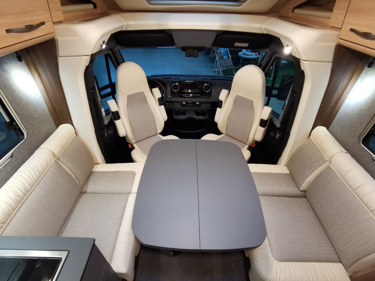 Ημιενιαίο αυτοκινούμενο Eura Mobil PROFILA T 726 EF /-2025-/ MONDIAL PLUS & S-PAKET: φωτογραφία 16 Ημιενιαίο αυτοκινούμενο Eura Mobil PROFILA T 726 EF /-2025-/ MONDIAL PLUS & S-PAKET: φωτογραφία 16