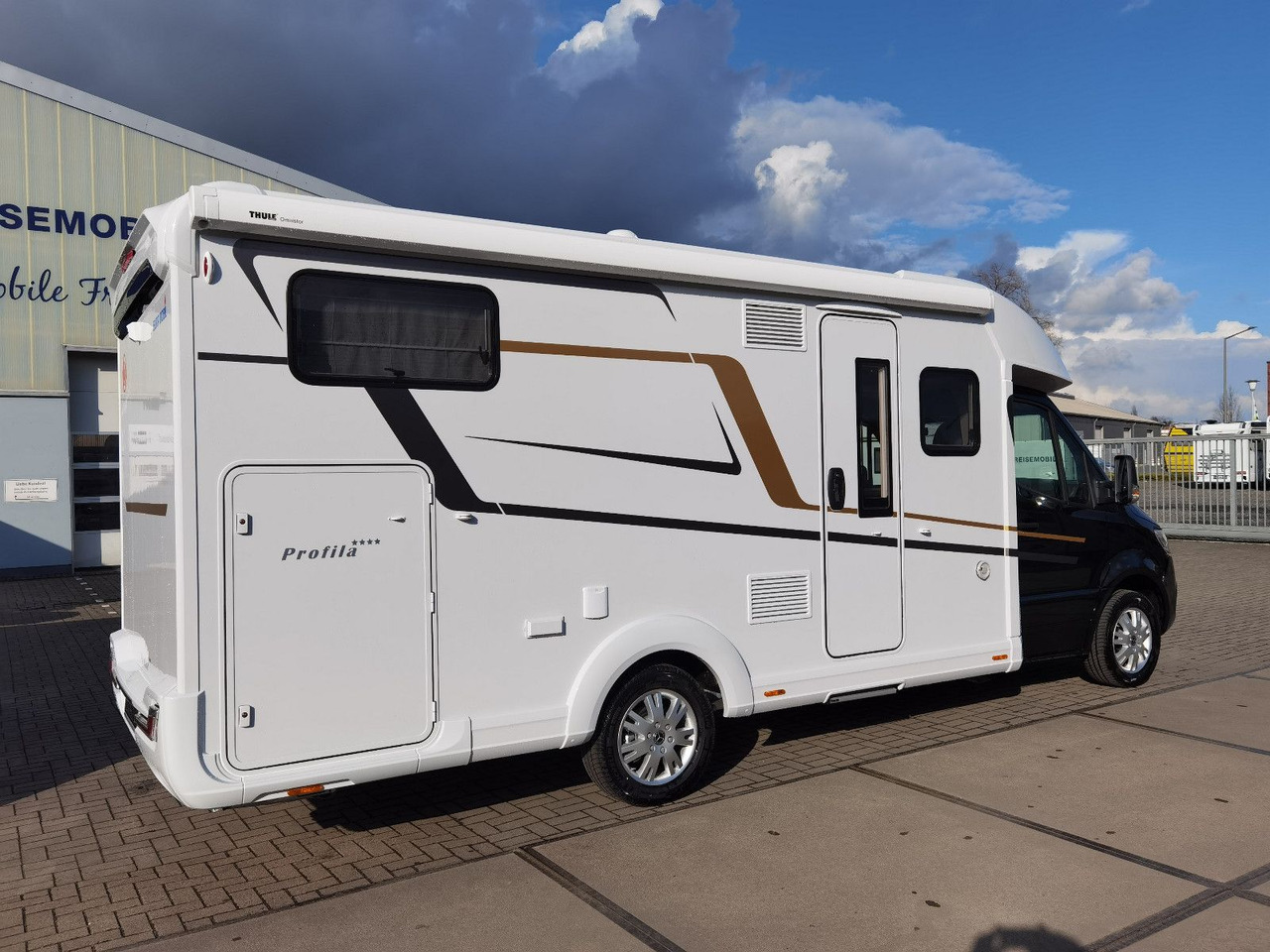 Eura Mobil PROFILA T 726 EF -MOD. 2025 -MONDIAL PLUS & S-P. - Ημιενιαίο αυτοκινούμενο: φωτογραφία 4 Eura Mobil PROFILA T 726 EF -MOD. 2025 -MONDIAL PLUS & S-P. - Ημιενιαίο αυτοκινούμενο: φωτογραφία 4