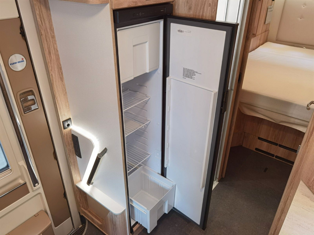 Ημιενιαίο αυτοκινούμενο Eura Mobil PROFILA T 726 QF FREESTYLE / -2026 - / 170PS -9G: φωτογραφία 17 Ημιενιαίο αυτοκινούμενο Eura Mobil PROFILA T 726 QF FREESTYLE / -2026 - / 170PS -9G: φωτογραφία 17