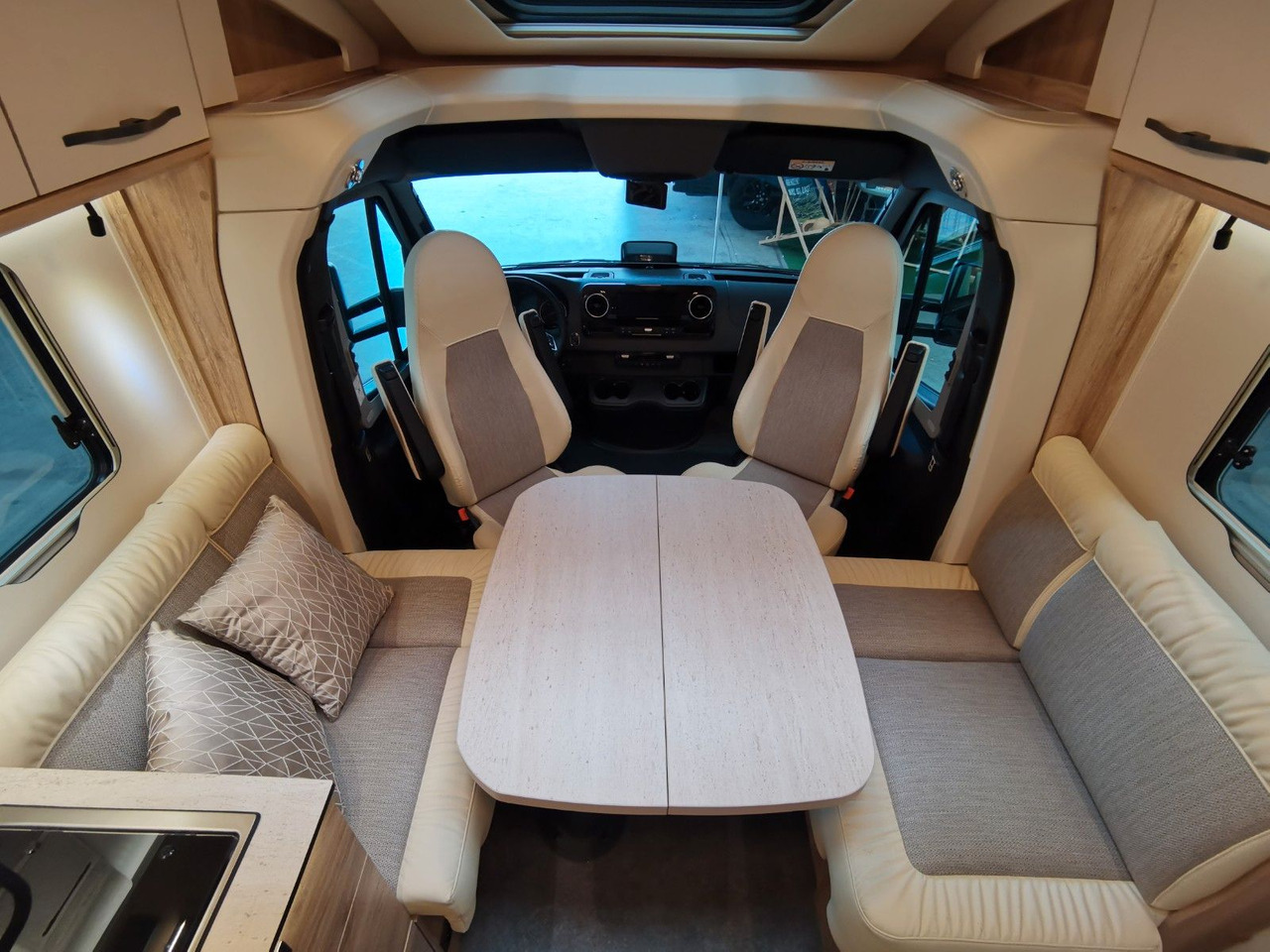 Ημιενιαίο αυτοκινούμενο Eura Mobil PROFILA T 726 QF FREESTYLE / -2026 - / 170PS -9G: φωτογραφία 15 Ημιενιαίο αυτοκινούμενο Eura Mobil PROFILA T 726 QF FREESTYLE / -2026 - / 170PS -9G: φωτογραφία 15