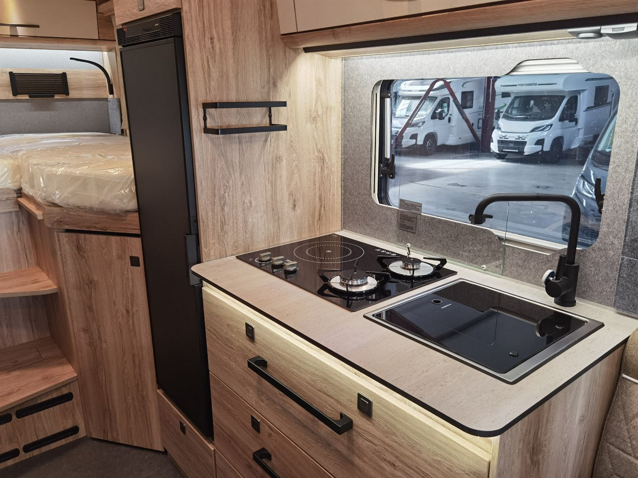 Ημιενιαίο αυτοκινούμενο Eura Mobil XTURA 686 EF / - 2025 - / 4x4 - FERNREISEMOBIL: φωτογραφία 23