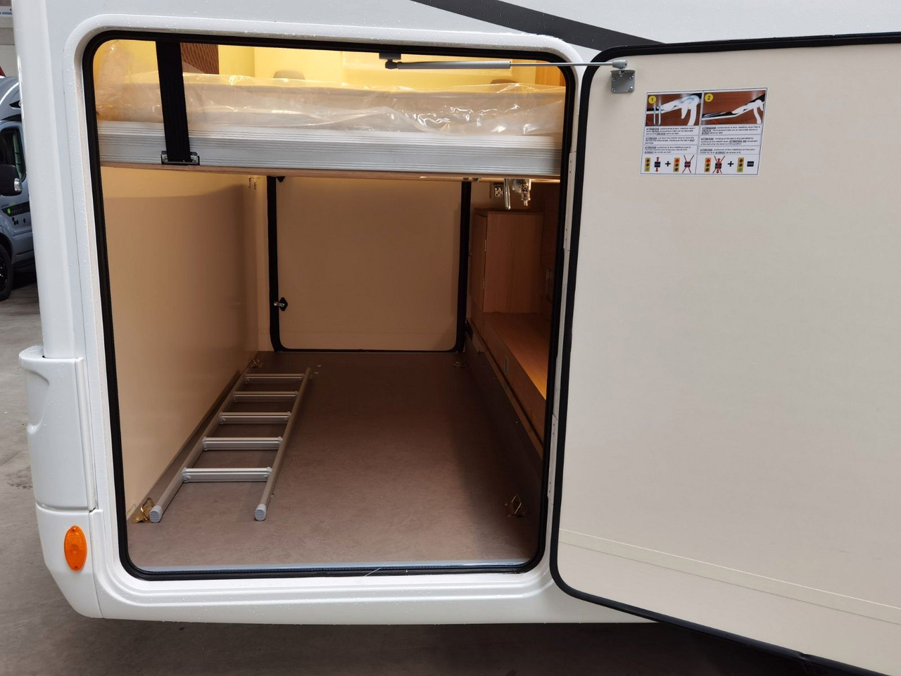 Ημιενιαίο αυτοκινούμενο Forster T 699 HB / 140PS / HUBBETT & HECKBETT: φωτογραφία 9 Ημιενιαίο αυτοκινούμενο Forster T 699 HB / 140PS / HUBBETT & HECKBETT: φωτογραφία 9