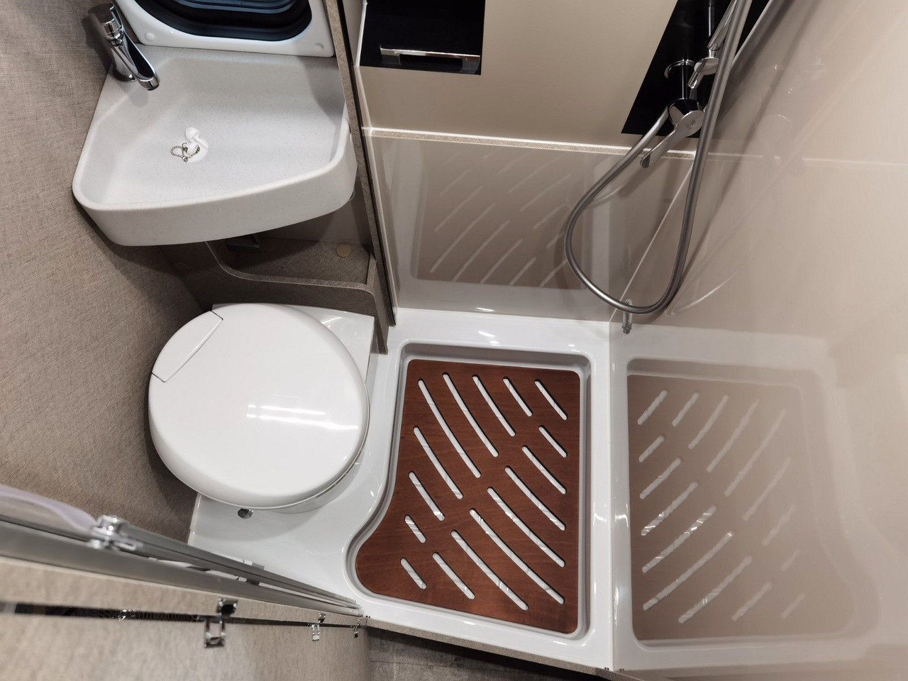 Αυτοκινούμενο βαν Karmann DAVIS 590 LIFESTYLE / 140PS / SKY-ROOF & ALU: φωτογραφία 18