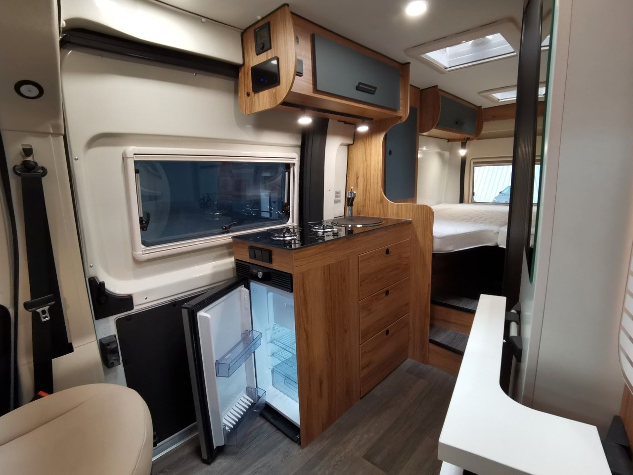 Αυτοκινούμενο βαν Karmann DEXTER 600 / -2026- /8G.AUTOMATIK / EINZELBETTEN: φωτογραφία 12 Αυτοκινούμενο βαν Karmann DEXTER 600 / -2026- /8G.AUTOMATIK / EINZELBETTEN: φωτογραφία 12