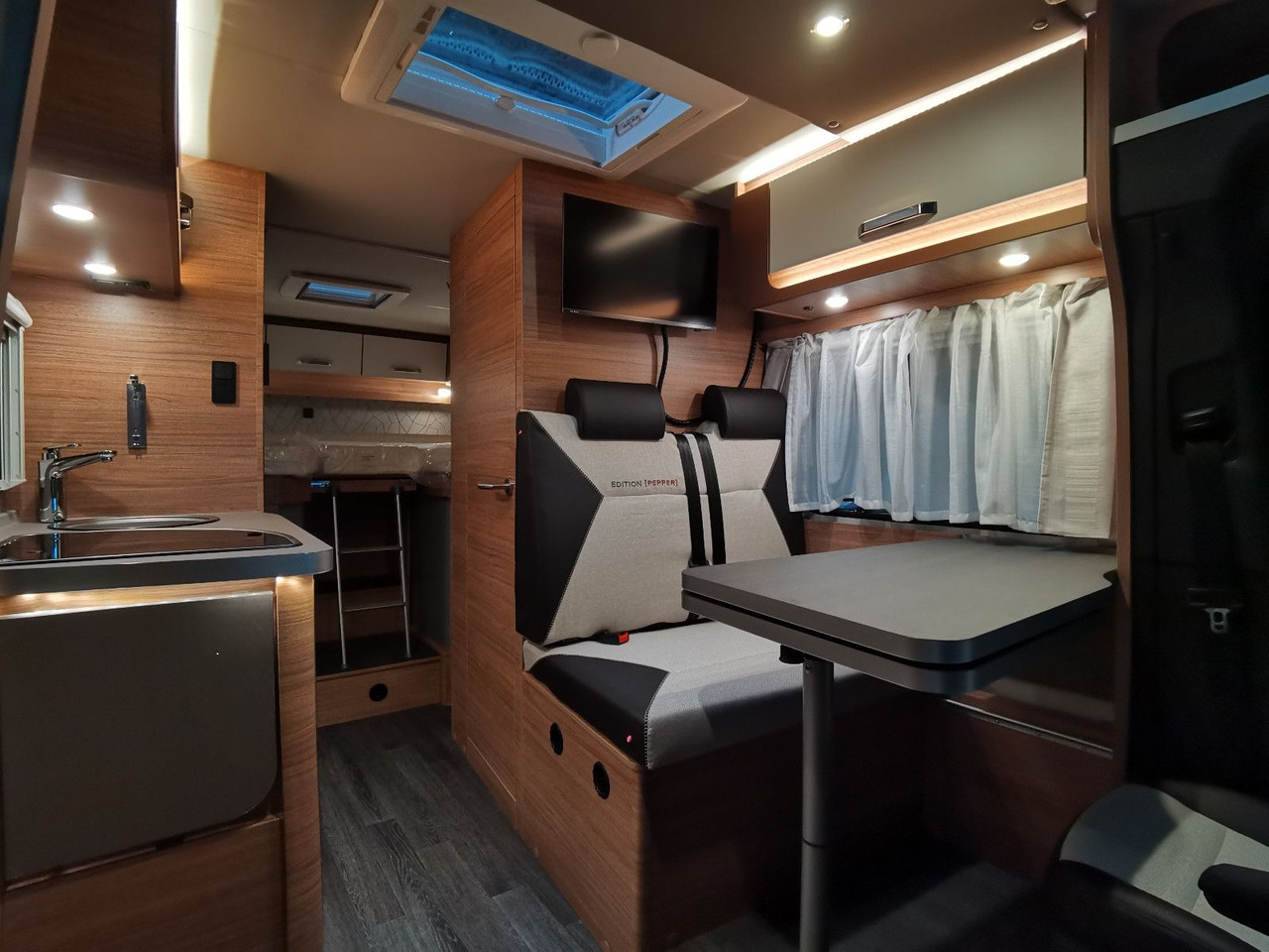 Ημιενιαίο αυτοκινούμενο Weinsberg CARACOMPACT 640 MEG EDITION-PEPPER / EINZELBETTE: φωτογραφία 11