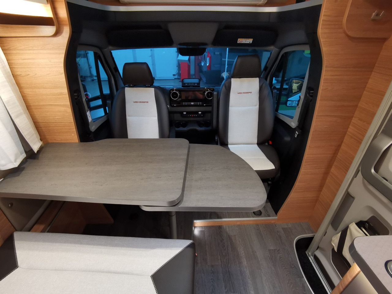 Ημιενιαίο αυτοκινούμενο Weinsberg CARACOMPACT 640 MEG EDITION-PEPPER / EINZELBETTE: φωτογραφία 12