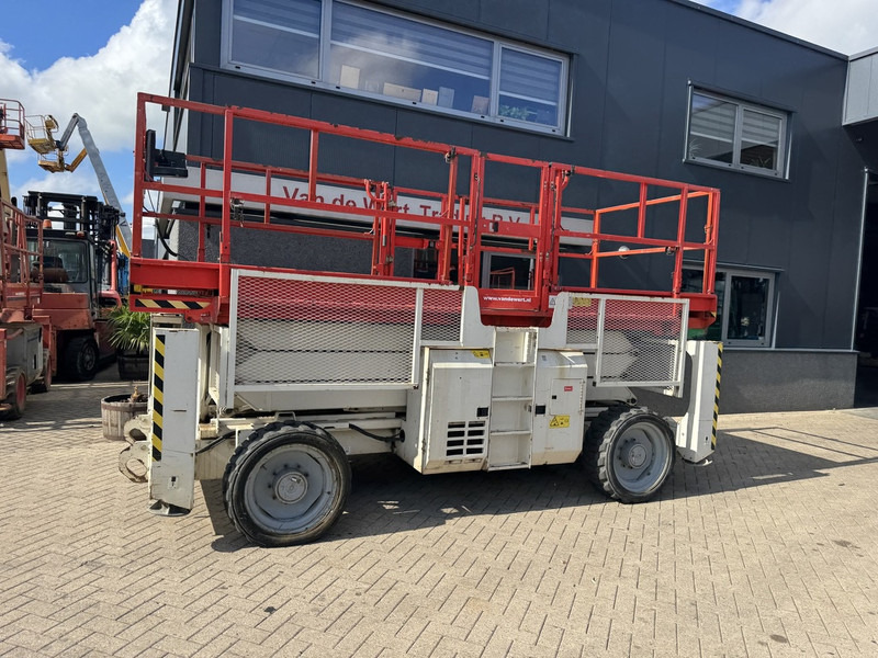 Genie GS 3390 RT Schaarhoogwerker / Scissor Lift / Arbeitsbuhne 12mtr werkhoogte 4x4 Deutz DIESEL 2013 - Ψαλιδωτό ανυψωτικό: φωτογραφία 2 Genie GS 3390 RT Schaarhoogwerker / Scissor Lift / Arbeitsbuhne 12mtr werkhoogte 4x4 Deutz DIESEL 2013 - Ψαλιδωτό ανυψωτικό: φωτογραφία 2