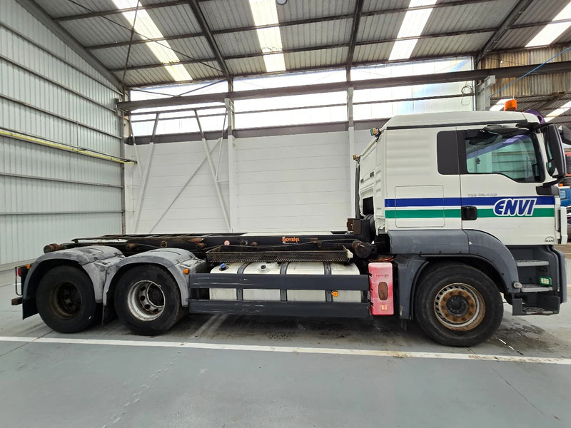 MAN TGS 28.440 6x2 / EURO 5 / AIRCO / LIFTAS / 10 roues - 10 tyres - Φορτηγό σασί: φωτογραφία 4 MAN TGS 28.440 6x2 / EURO 5 / AIRCO / LIFTAS / 10 roues - 10 tyres - Φορτηγό σασί: φωτογραφία 4