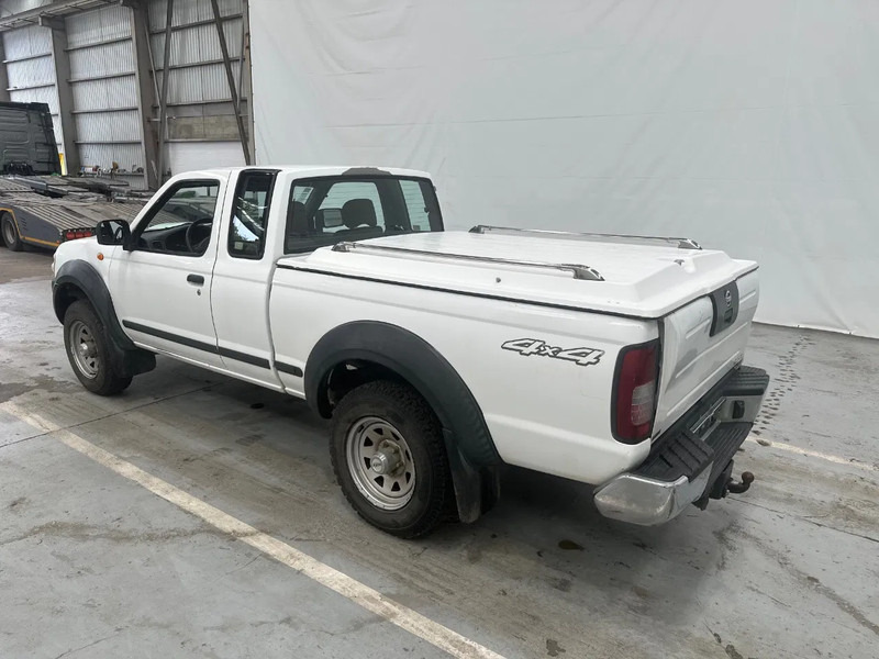 Nissan Navara 2.5 Di / EURO 3 - Αυτοκίνητο: φωτογραφία 3 Nissan Navara 2.5 Di / EURO 3 - Αυτοκίνητο: φωτογραφία 3