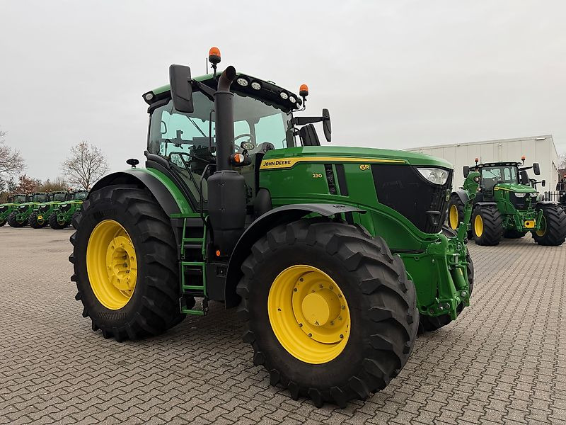 John Deere 6R230 AP 50KM COMMAND-PRO 2023 1820 UUR!!! - Τρακτέρ: φωτογραφία 2 John Deere 6R230 AP 50KM COMMAND-PRO 2023 1820 UUR!!! - Τρακτέρ: φωτογραφία 2