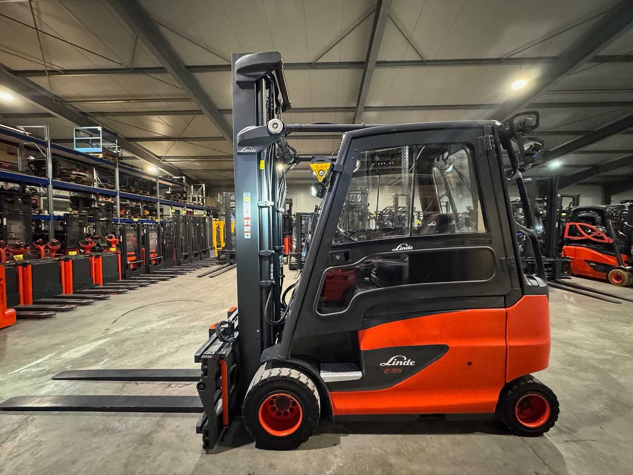 06/2023 SERVICE + UVV 11/2026 LINDE E35HL 3.500KG 3.+4. VALVE 180CM FORK ADJUSTER ELECTRIC FORKLIFT 8.839 HOURS - Περονοφόρο όχημα: φωτογραφία 3 06/2023 SERVICE + UVV 11/2026 LINDE E35HL 3.500KG 3.+4. VALVE 180CM FORK ADJUSTER ELECTRIC FORKLIFT 8.839 HOURS - Περονοφόρο όχημα: φωτογραφία 3
