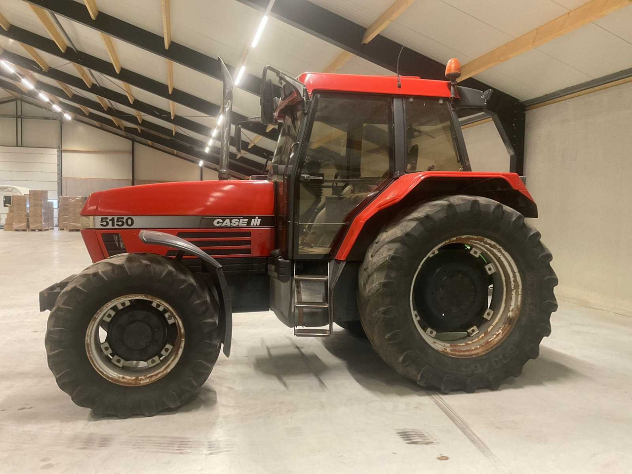 1995 CASE IH MAXXUM 5150 PLUS ALL-WHEEL DRIVE FARM TRACTOR - Τρακτέρ: φωτογραφία 2 1995 CASE IH MAXXUM 5150 PLUS ALL-WHEEL DRIVE FARM TRACTOR - Τρακτέρ: φωτογραφία 2
