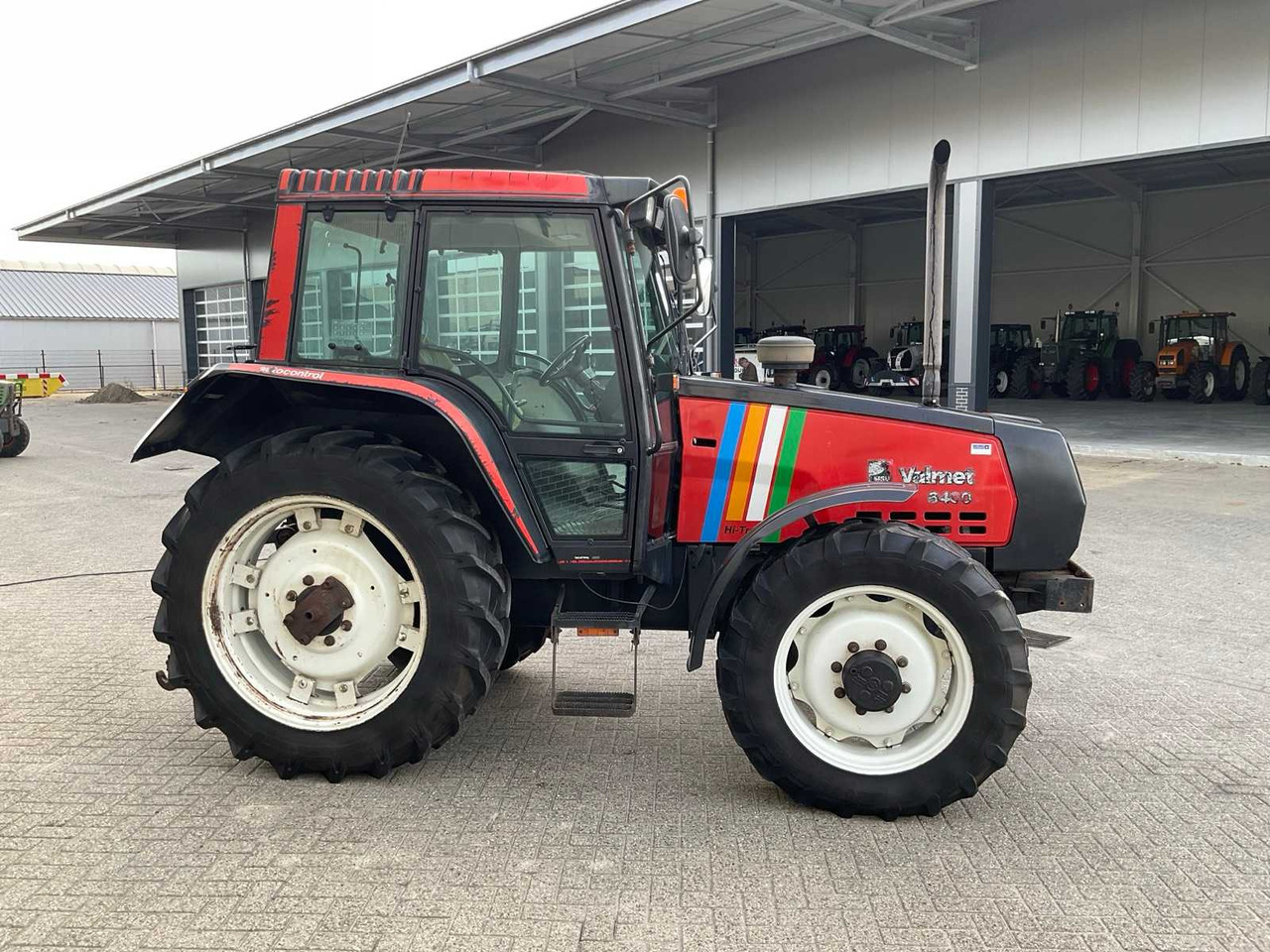 1996 VALMET 6400 HI-TROL ALL-WHEEL DRIVE FARM TRACTOR - Τρακτέρ: φωτογραφία 5 1996 VALMET 6400 HI-TROL ALL-WHEEL DRIVE FARM TRACTOR - Τρακτέρ: φωτογραφία 5
