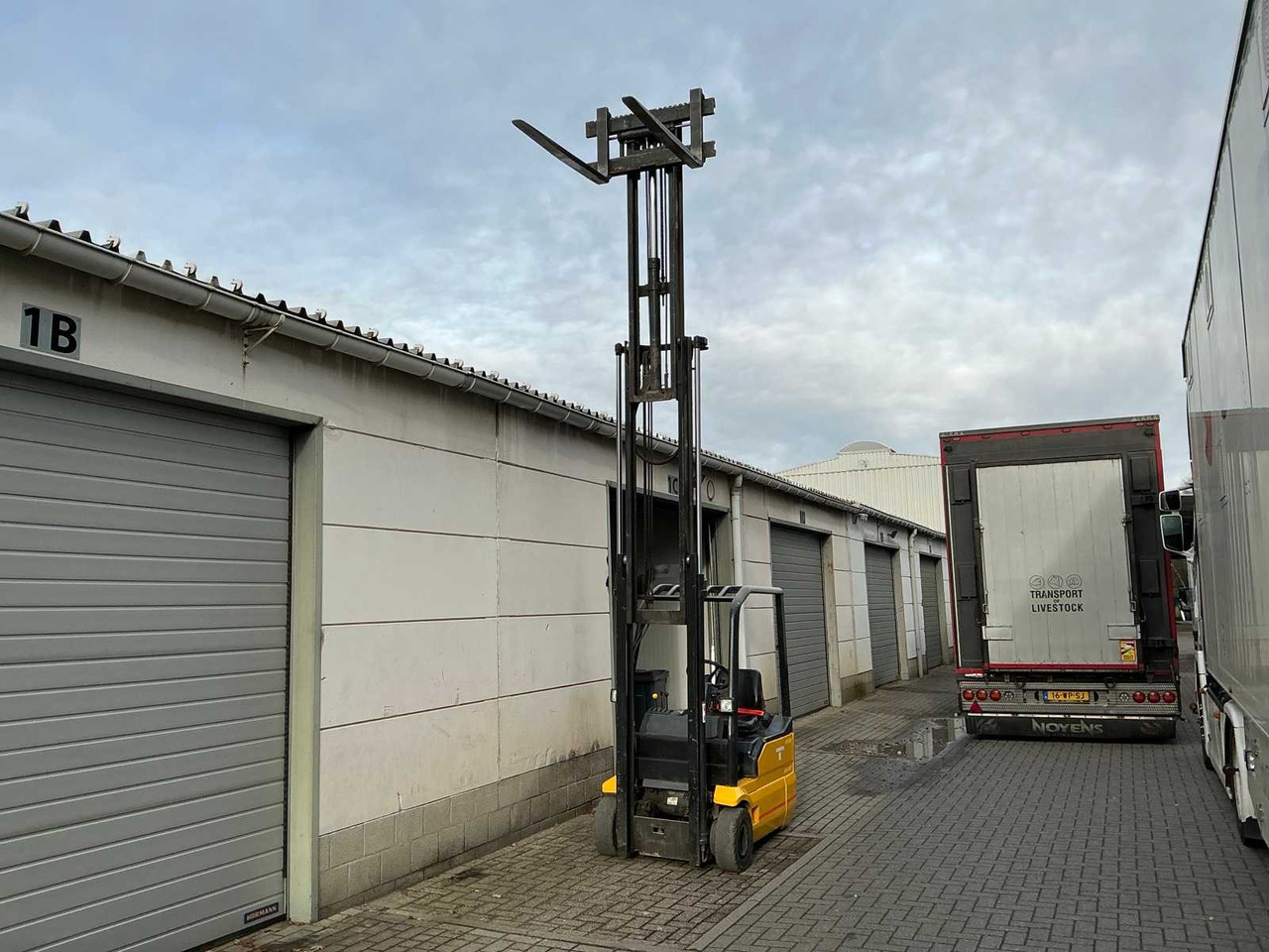 1998 KOMATSU 18 FORKLIFT - Περονοφόρο όχημα: φωτογραφία 2 1998 KOMATSU 18 FORKLIFT - Περονοφόρο όχημα: φωτογραφία 2