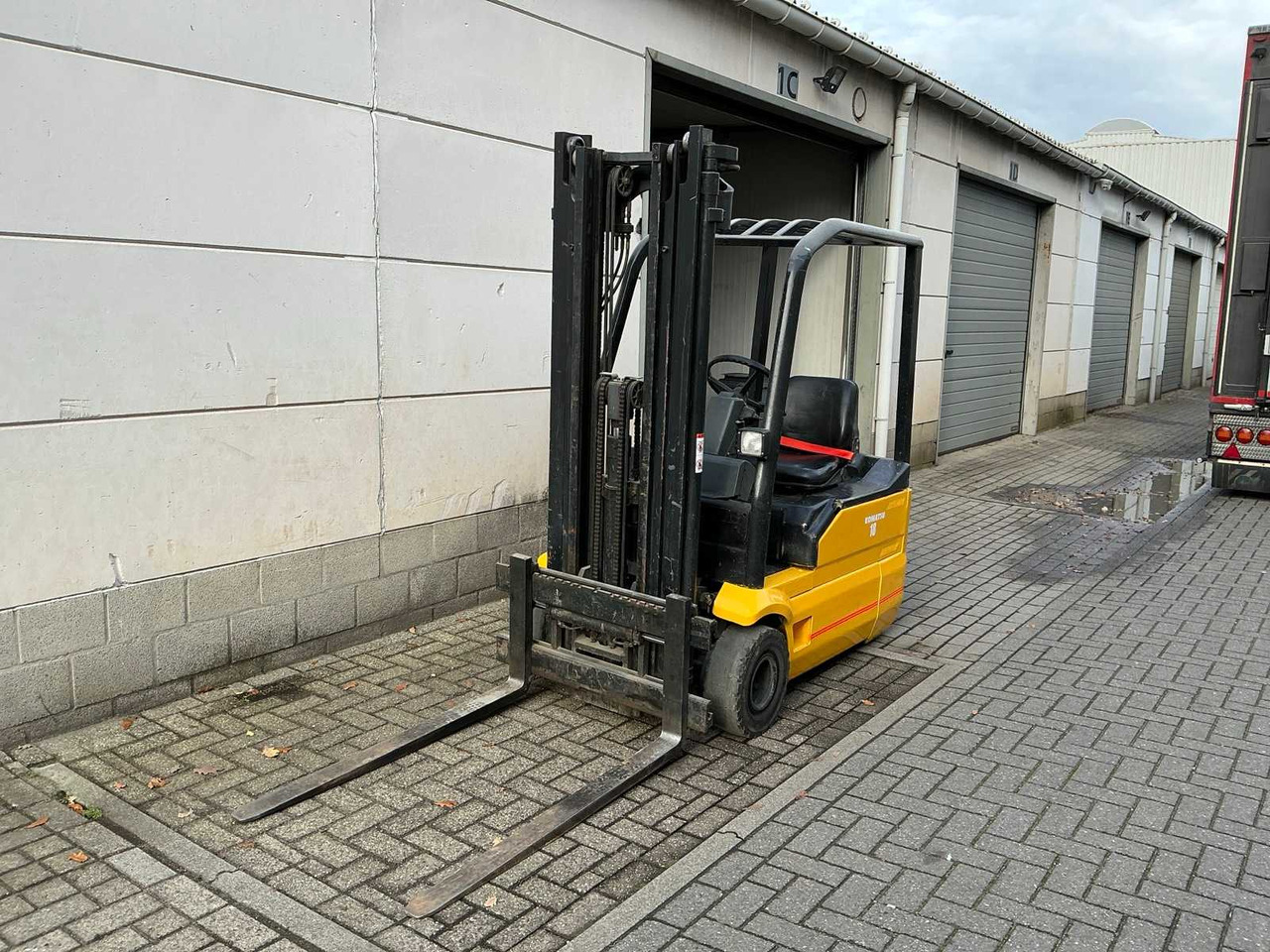 1998 KOMATSU 18 FORKLIFT - Περονοφόρο όχημα: φωτογραφία 1 1998 KOMATSU 18 FORKLIFT - Περονοφόρο όχημα: φωτογραφία 1