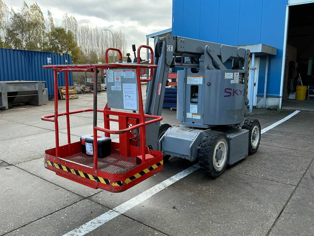 1998 SKYJACK SJKB-33N AERIAL PLATFORM - Πλατφόρμα εναέρια: φωτογραφία 1 1998 SKYJACK SJKB-33N AERIAL PLATFORM - Πλατφόρμα εναέρια: φωτογραφία 1