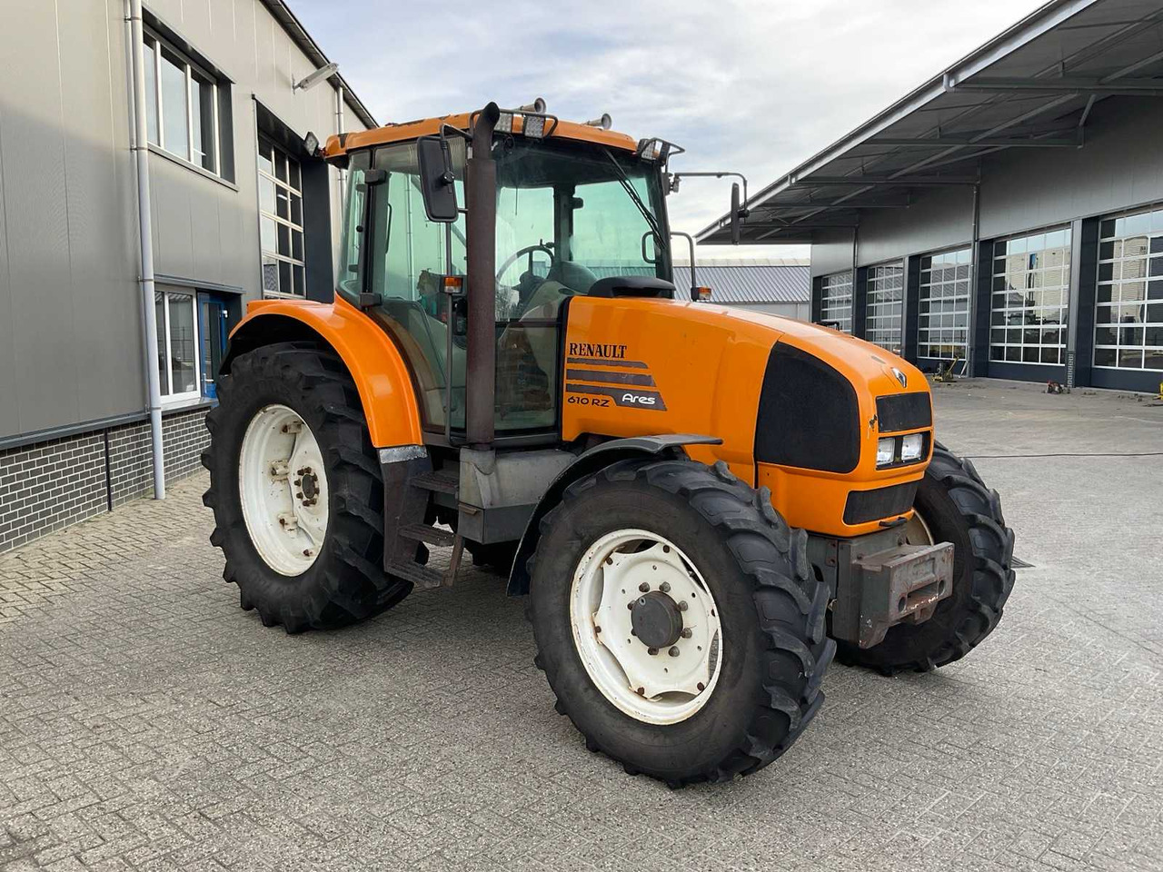 1999 RENAULT ARES 610 RZ ALL-WHEEL DRIVE FARM TRACTOR - Τρακτέρ: φωτογραφία 4 1999 RENAULT ARES 610 RZ ALL-WHEEL DRIVE FARM TRACTOR - Τρακτέρ: φωτογραφία 4