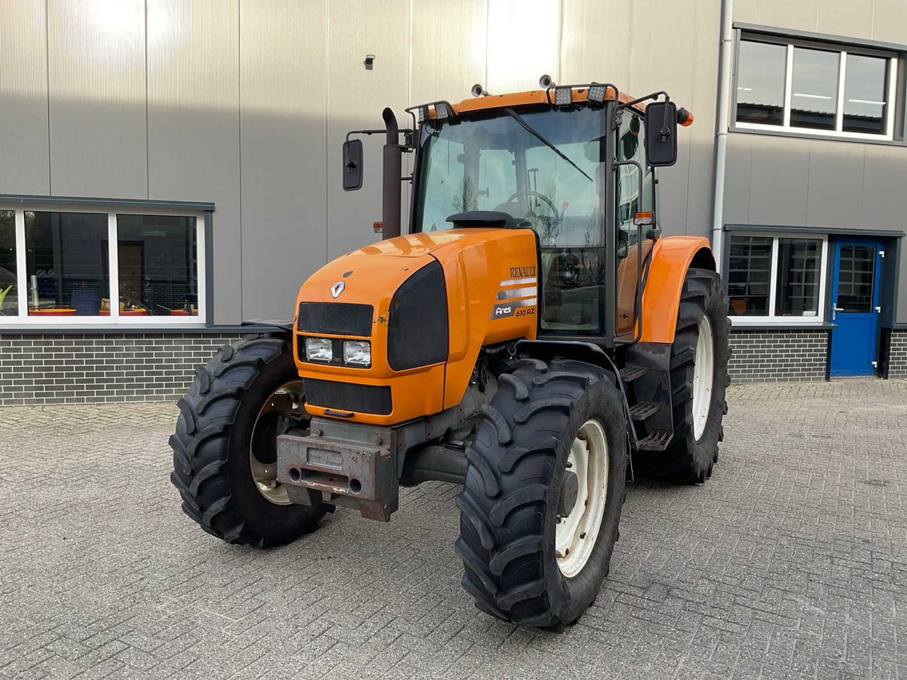 1999 RENAULT ARES 610 RZ ALL-WHEEL DRIVE FARM TRACTOR - Τρακτέρ: φωτογραφία 2 1999 RENAULT ARES 610 RZ ALL-WHEEL DRIVE FARM TRACTOR - Τρακτέρ: φωτογραφία 2
