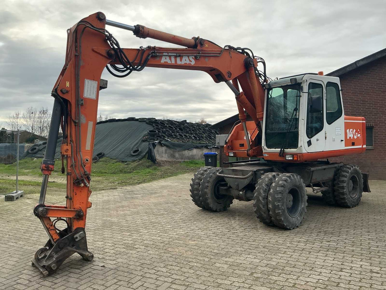 2000 ATLAS 1404 WHEELED EXCAVATOR - Τροχοφόρος εκσκαφέας: φωτογραφία 1 2000 ATLAS 1404 WHEELED EXCAVATOR - Τροχοφόρος εκσκαφέας: φωτογραφία 1