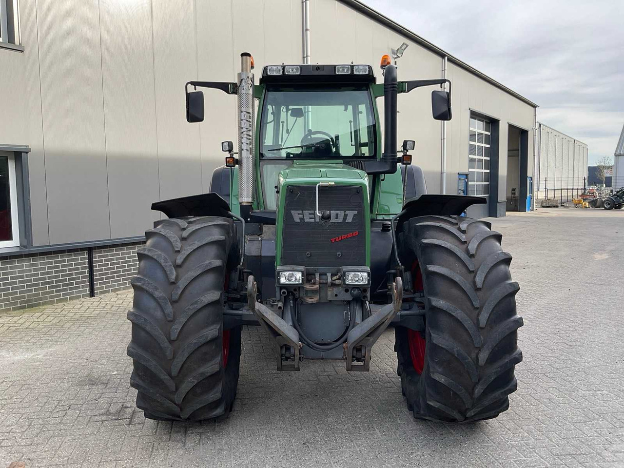 2000 FENDT FAVORIT 816 ALL-WHEEL DRIVE AGRICULTURAL TRACTOR - Τρακτέρ: φωτογραφία 3 2000 FENDT FAVORIT 816 ALL-WHEEL DRIVE AGRICULTURAL TRACTOR - Τρακτέρ: φωτογραφία 3
