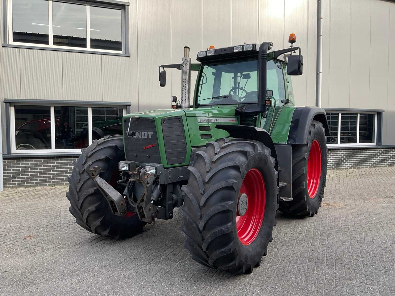 2000 FENDT FAVORIT 816 ALL-WHEEL DRIVE AGRICULTURAL TRACTOR - Τρακτέρ: φωτογραφία 2 2000 FENDT FAVORIT 816 ALL-WHEEL DRIVE AGRICULTURAL TRACTOR - Τρακτέρ: φωτογραφία 2