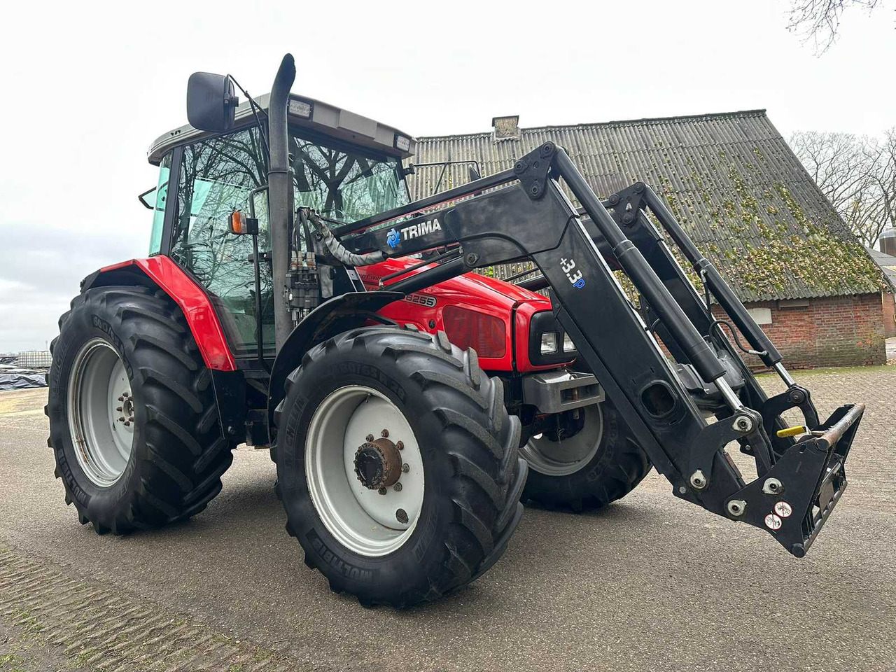 2001 MASSEY FERGUSON 6255 FOUR WHEEL DRIVE FARM TRACTOR - Τρακτέρ: φωτογραφία 4 2001 MASSEY FERGUSON 6255 FOUR WHEEL DRIVE FARM TRACTOR - Τρακτέρ: φωτογραφία 4