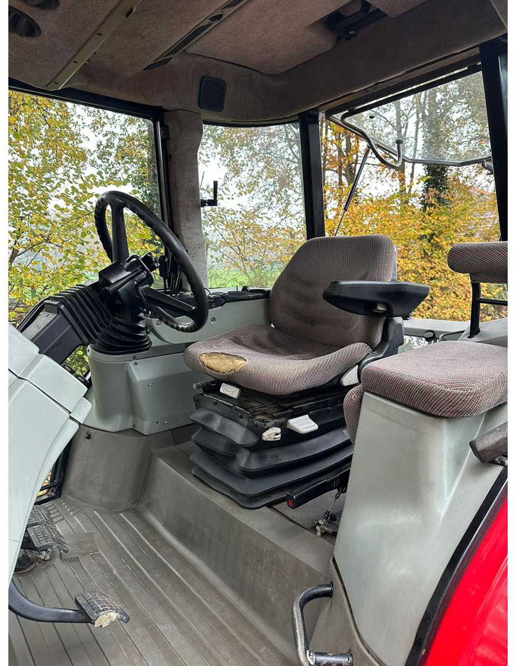 2002 MASSEY FERGUSON 6255 FOUR WHEEL DRIVE FARM TRACTOR - Τρακτέρ: φωτογραφία 5 2002 MASSEY FERGUSON 6255 FOUR WHEEL DRIVE FARM TRACTOR - Τρακτέρ: φωτογραφία 5