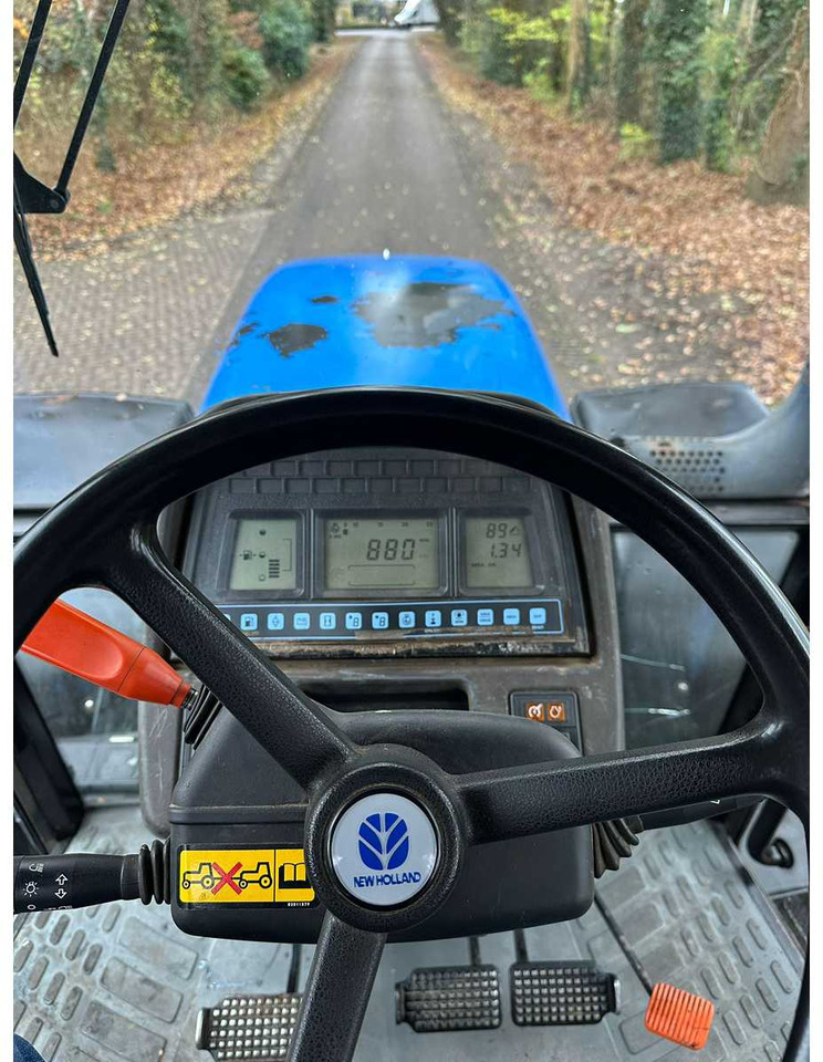 2004 NEW HOLLAND T/M 175 FOUR WHEEL DRIVE FARM TRACTOR - Τρακτέρ: φωτογραφία 5 2004 NEW HOLLAND T/M 175 FOUR WHEEL DRIVE FARM TRACTOR - Τρακτέρ: φωτογραφία 5