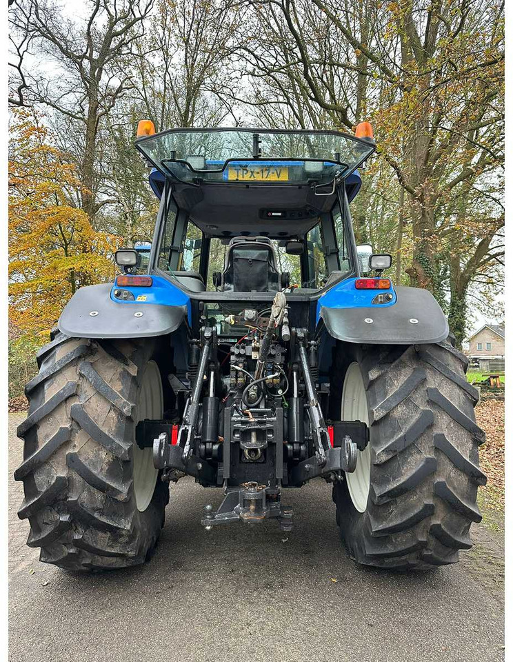 2004 NEW HOLLAND T/M 175 FOUR WHEEL DRIVE FARM TRACTOR - Τρακτέρ: φωτογραφία 4 2004 NEW HOLLAND T/M 175 FOUR WHEEL DRIVE FARM TRACTOR - Τρακτέρ: φωτογραφία 4