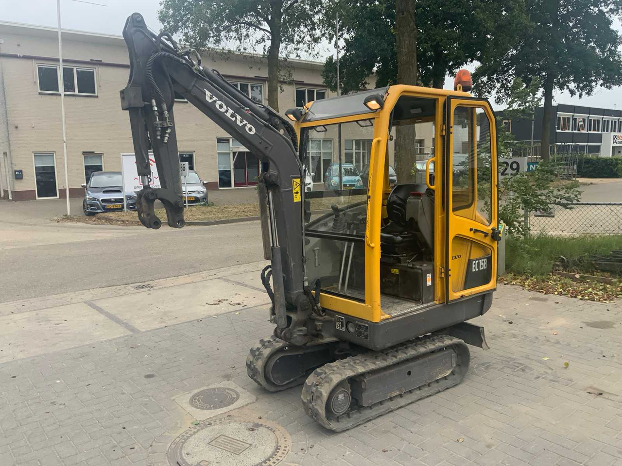 2005 VOLVO EC15B XR MINI EXCAVATOR WITH CW05 QUICK COUPLER AND 3 EXCAVATOR BUCKETS - Μίνι εκσκαφέας: φωτογραφία 1 2005 VOLVO EC15B XR MINI EXCAVATOR WITH CW05 QUICK COUPLER AND 3 EXCAVATOR BUCKETS - Μίνι εκσκαφέας: φωτογραφία 1