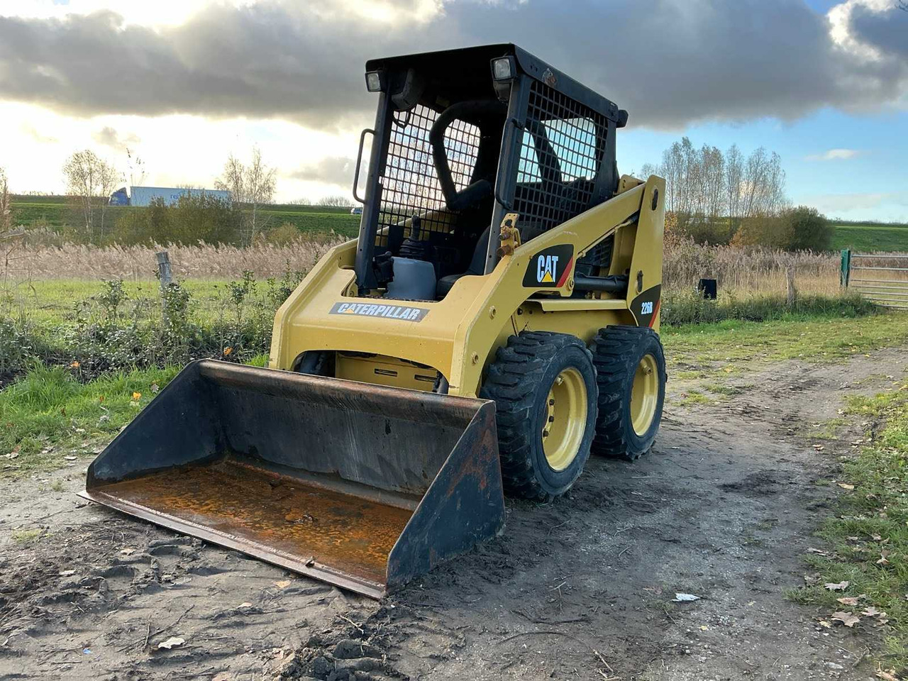 2006 CAT 216B SKID STEER LOADER - Ερπυστριοφόρος μικρός φορτωτής: φωτογραφία 1 2006 CAT 216B SKID STEER LOADER - Ερπυστριοφόρος μικρός φορτωτής: φωτογραφία 1